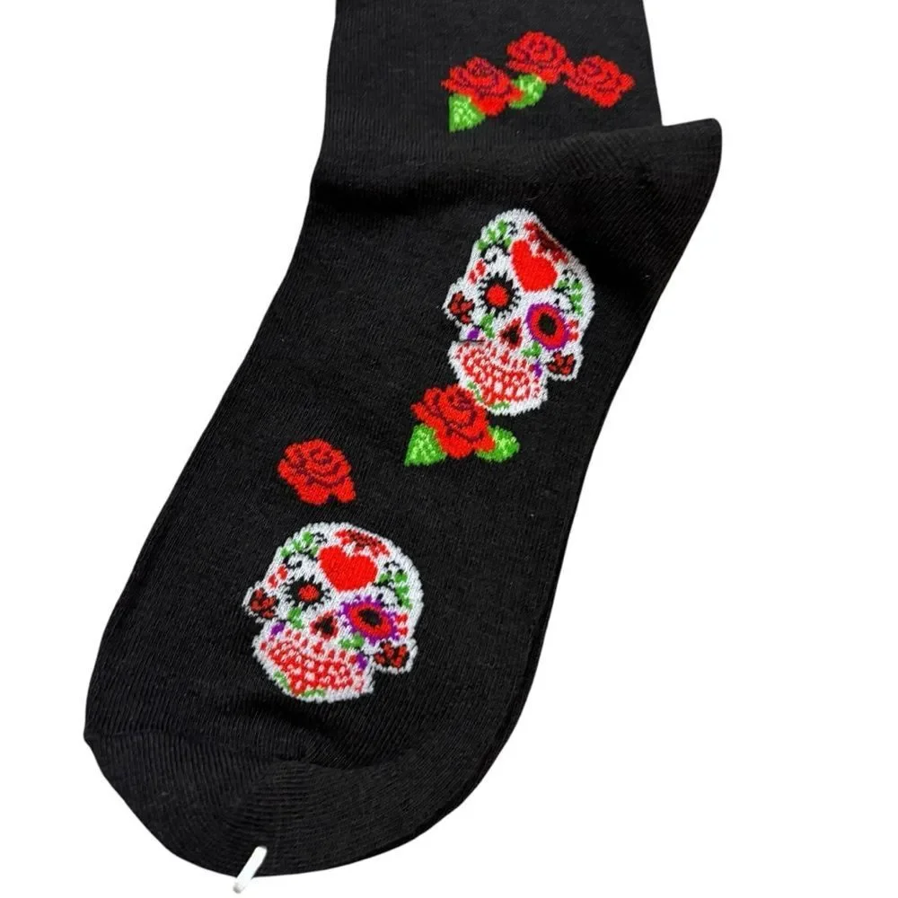 Brand new‎ in Package Ladies Novelty Knee High Day of the Dead Skull Socks